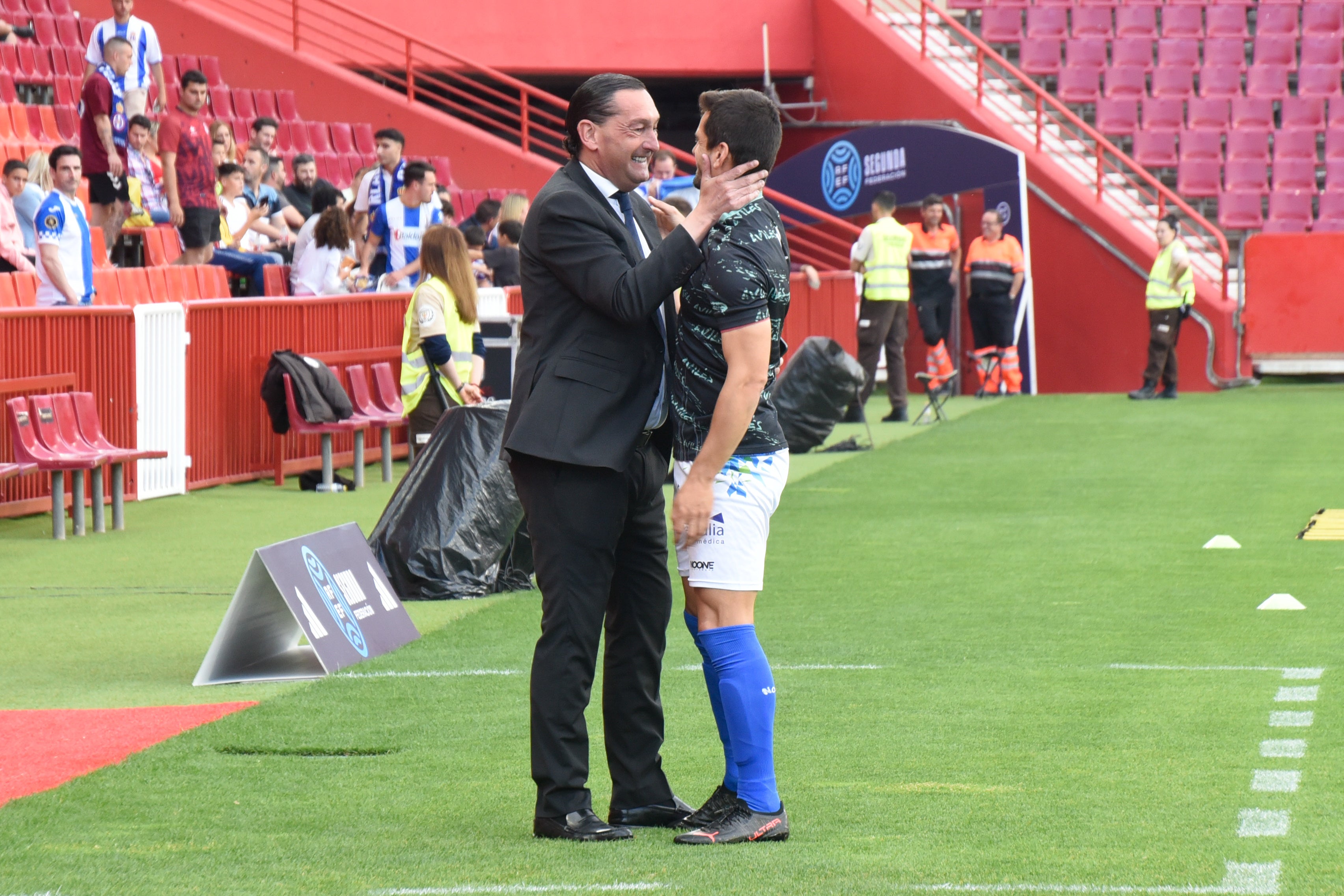 Encuéntrate en Los Cármenes en el Recreativo-Avilés