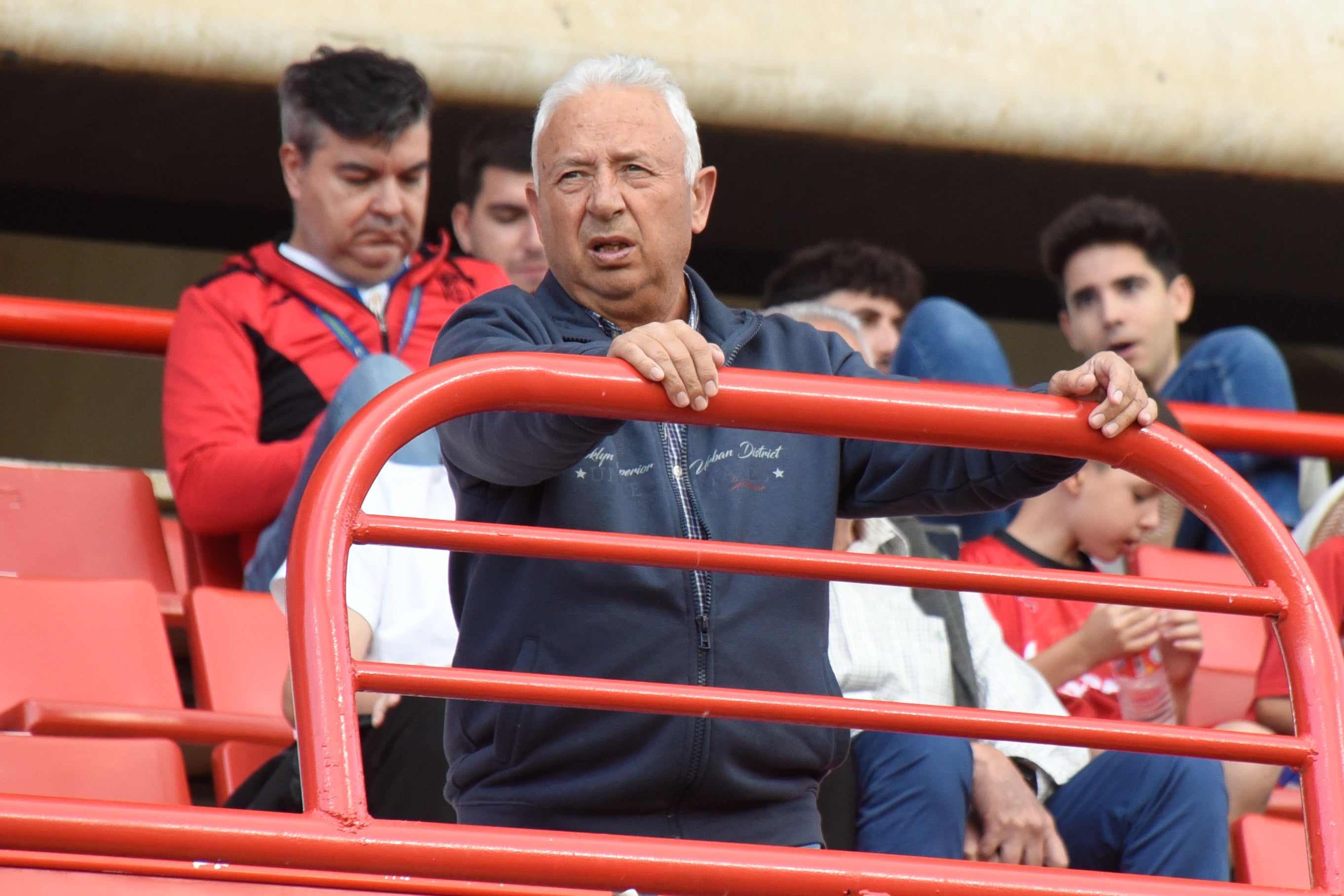 Encuéntrate en Los Cármenes en el Recreativo-Avilés