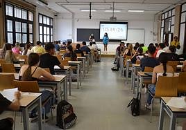 Alumnos almerienses de Bachillerato durante las pasadas pruebas de acceso a la Universidad.