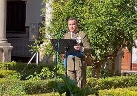 Emotivo 'Hallelujah' de un coronel del Ejército en Granada en homenaje a los caídos