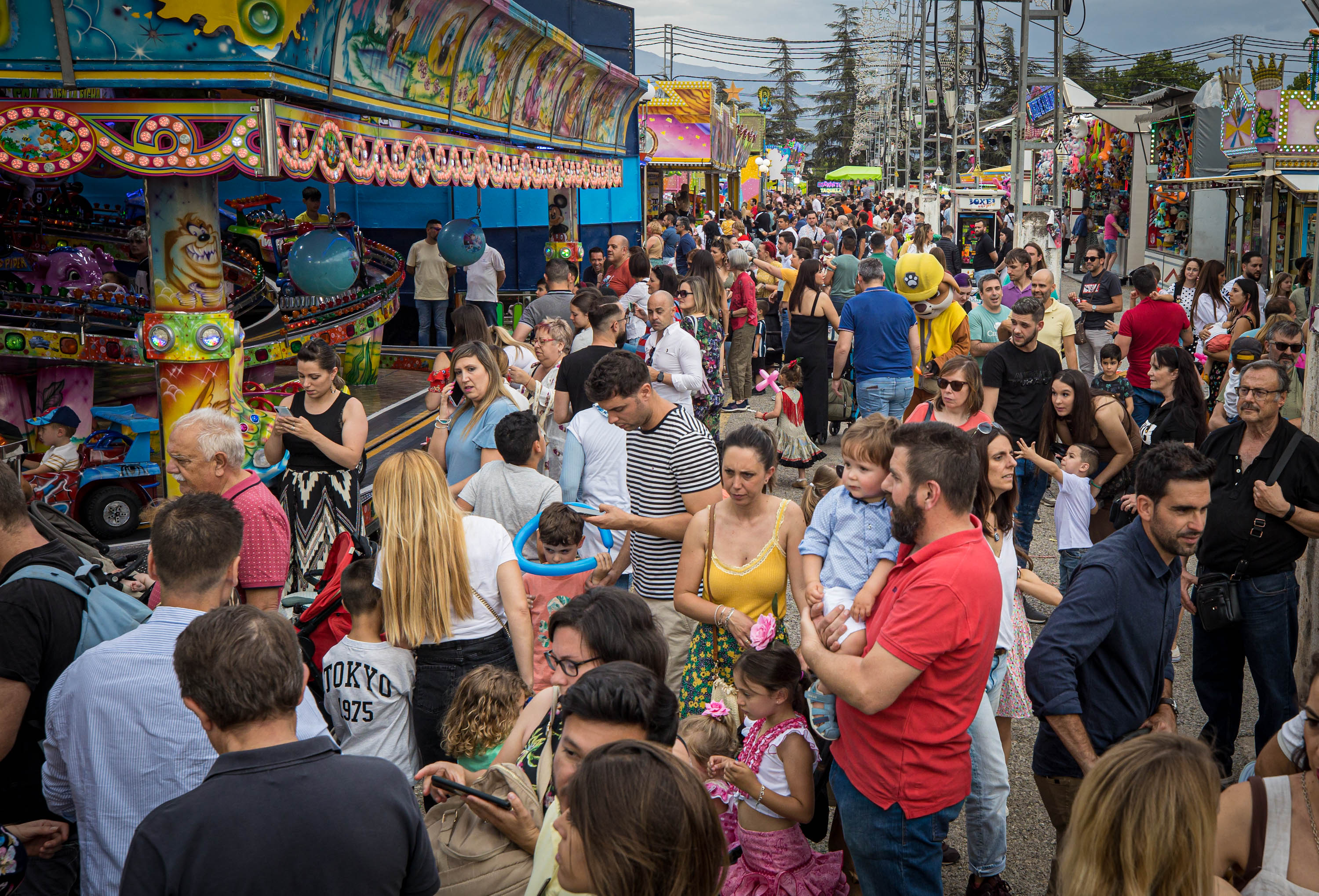 El día de los columpios &#039;baraticos&#039;, en imágenes