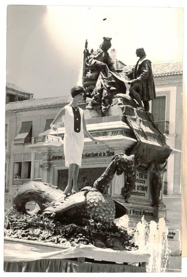 Los trajes de la Tarasca año a año desde 1936