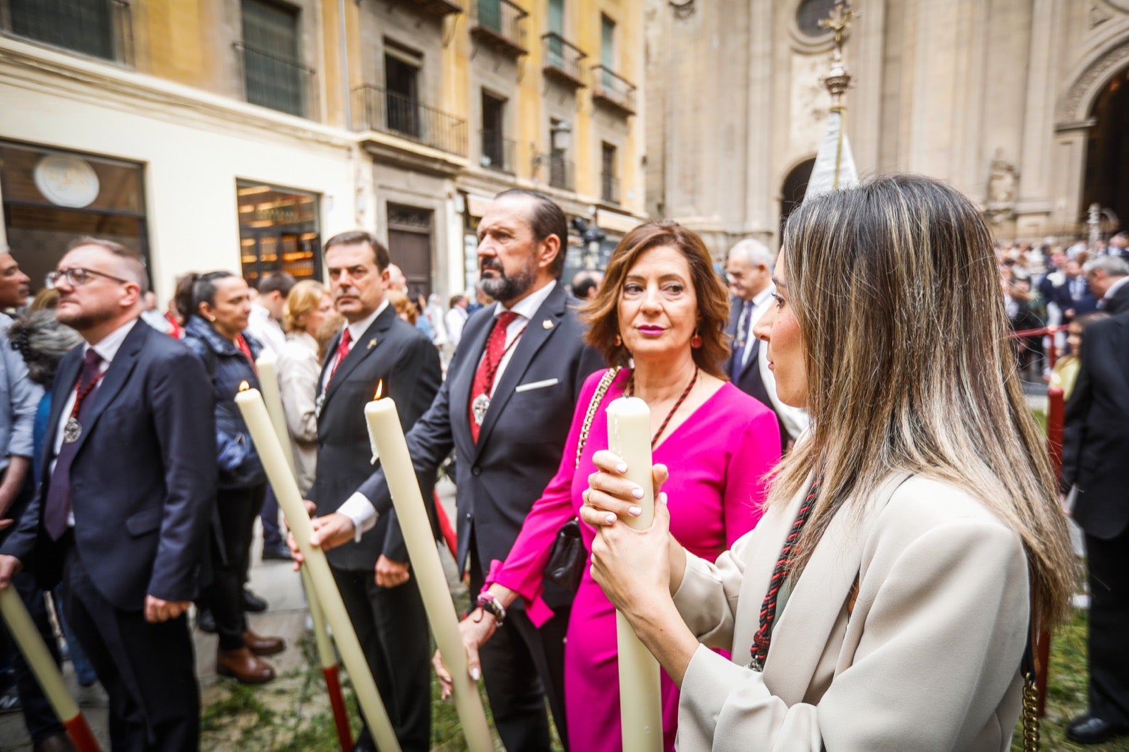 Las imágenes de la procesión del Corpus y la Tarasca por las calles de Granada