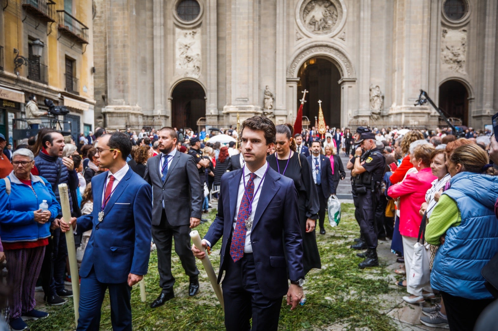 Las imágenes de la procesión del Corpus y la Tarasca por las calles de Granada