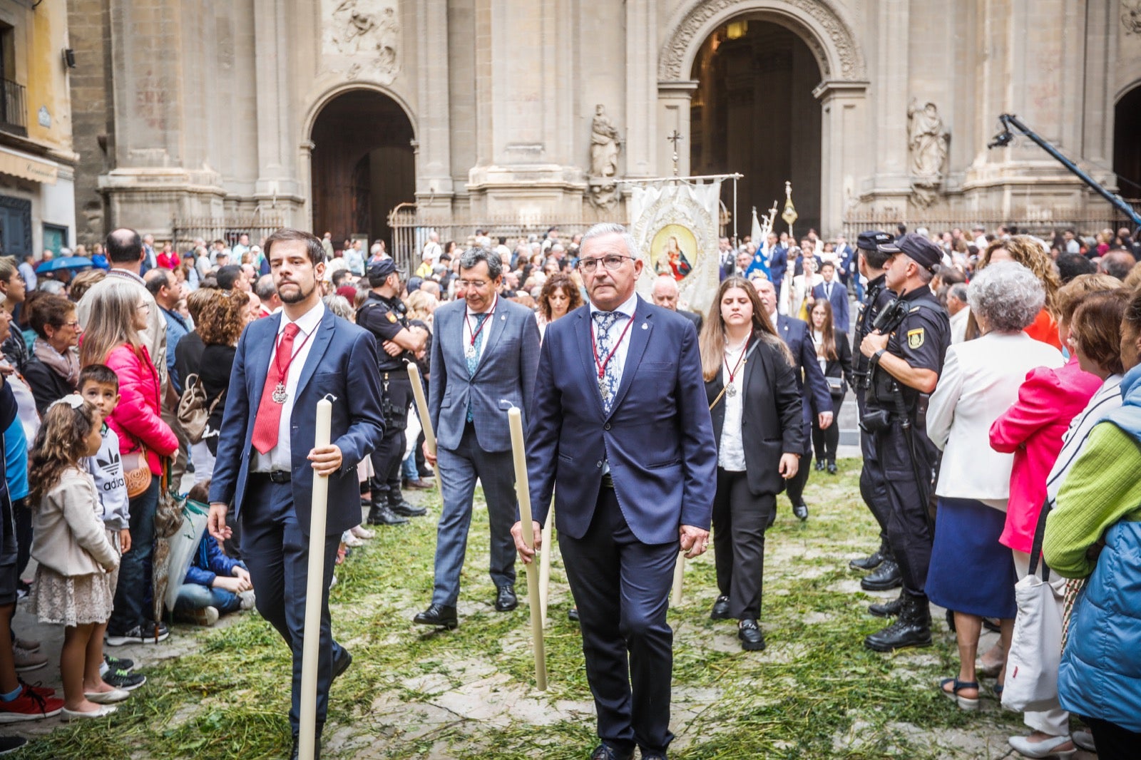 Las imágenes de la procesión del Corpus y la Tarasca por las calles de Granada