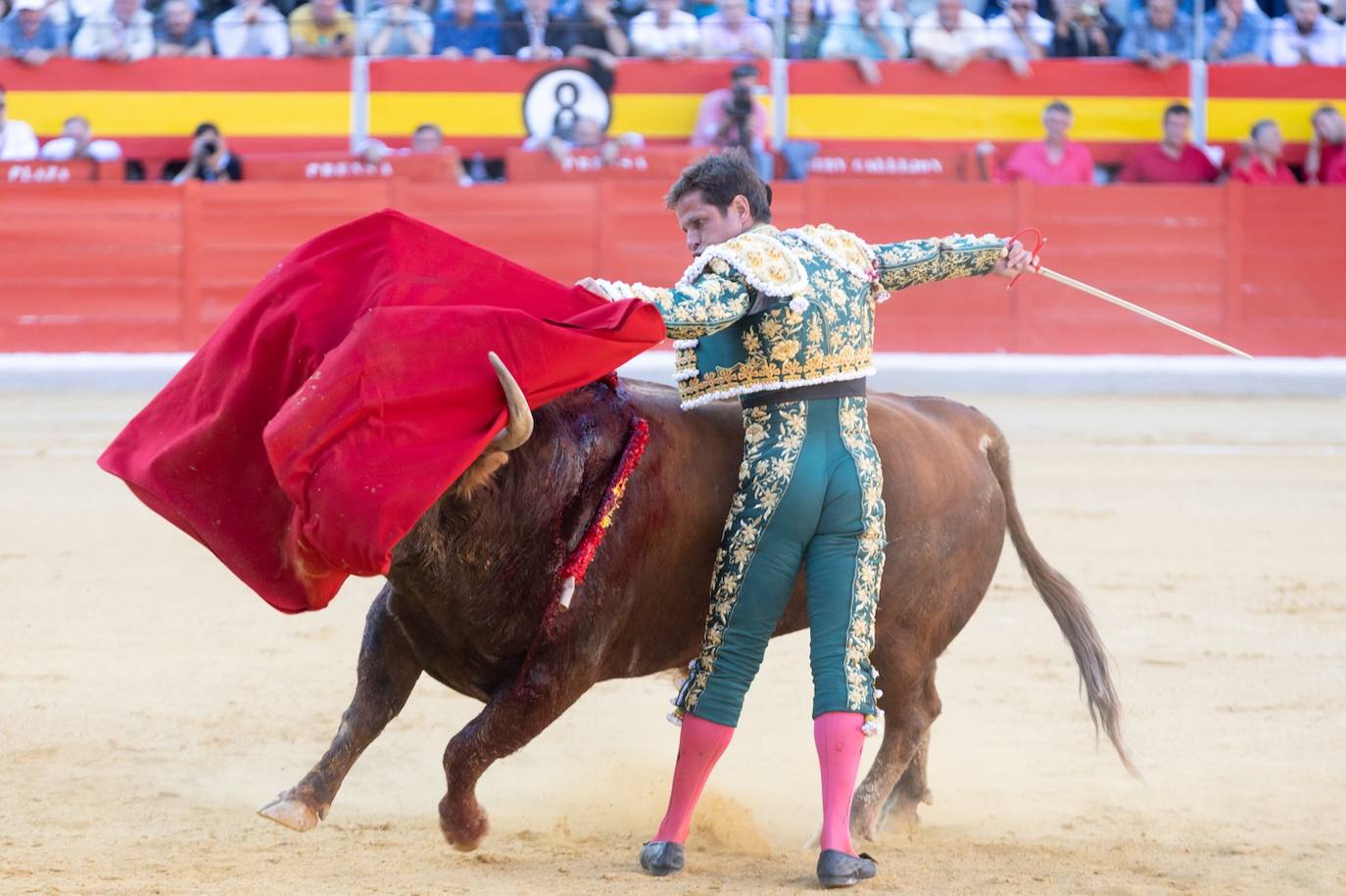 Las imágenes de la tarde triunfal de El Juli, Roca Rey y Tomás Rufo