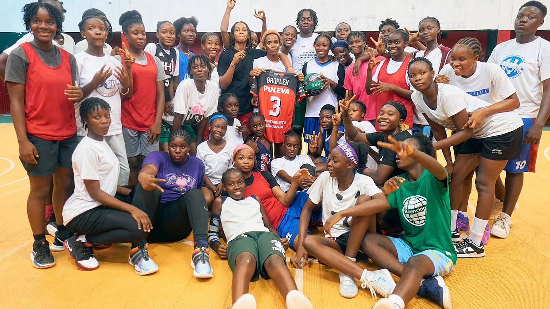 Vuelta a los orígenes para deshojar la margarita Ideal