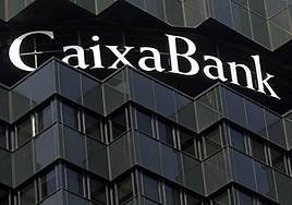 Advertencia de CaixaBank sobre la estafa 'invisible' que afecta a sus clientes.