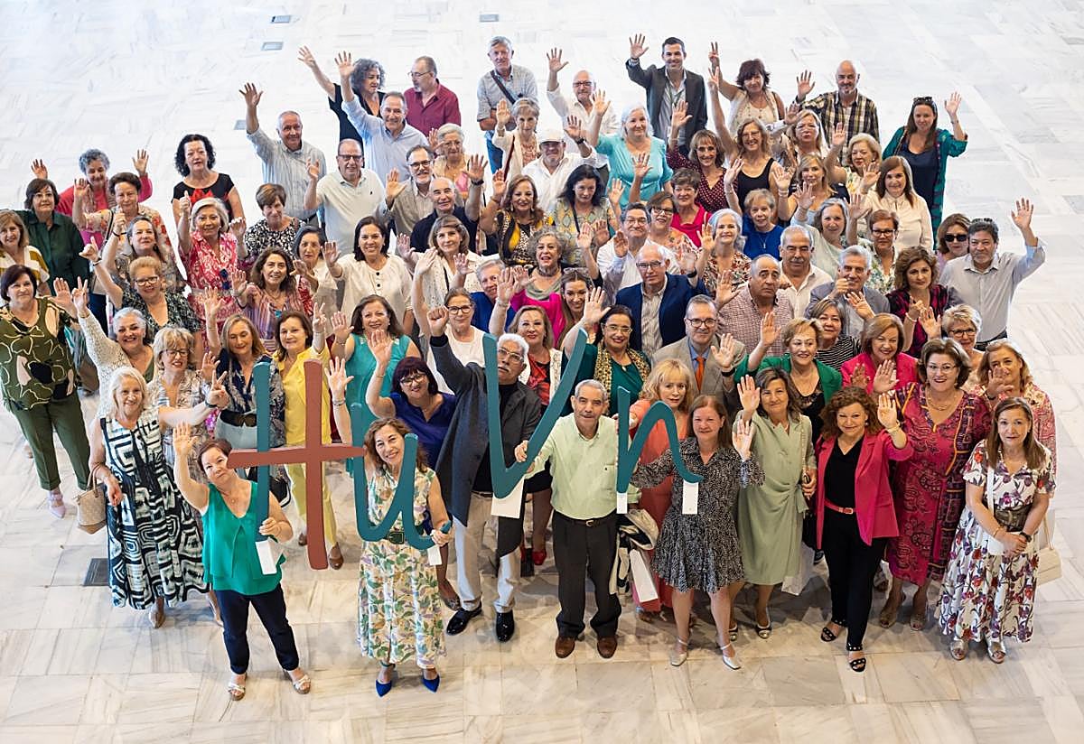 El Virgen de las Nieves homenajea bajo este lema a los 239 profesionales jubilado.