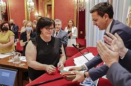 Sandra Rodríguez Salas toma posesión como concejal en el Ayuntamiento de Granada, en julio del año pasado.