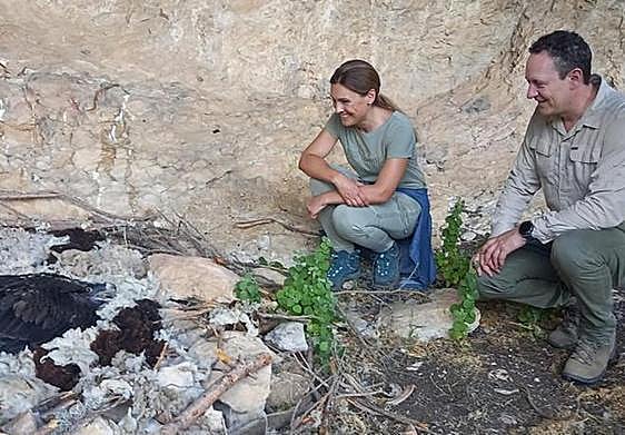 Juan Ramón Pérez y María José Lara antes de la última suelta de este año en el Parque Naural de Cazorla, Segura y Las Villas.