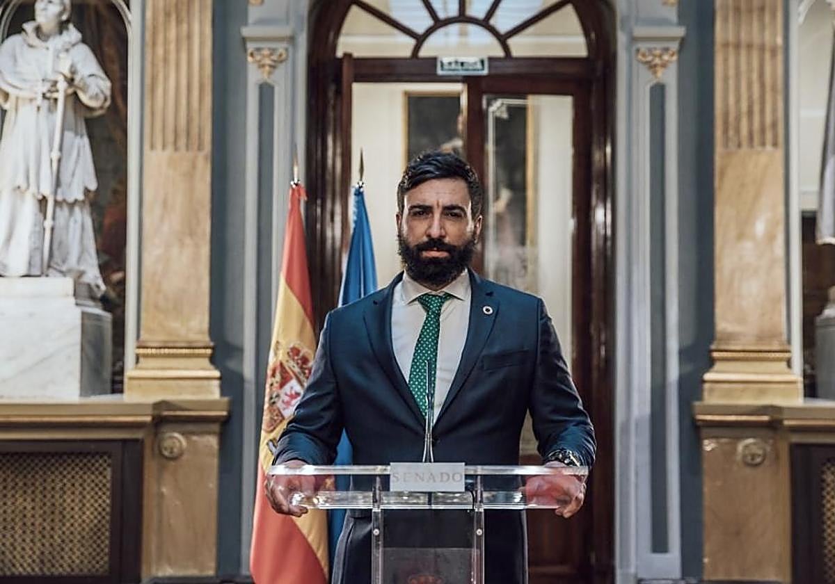 Jacobo González-Robatto encabezará la candidatura de Vox Granada al Congreso.