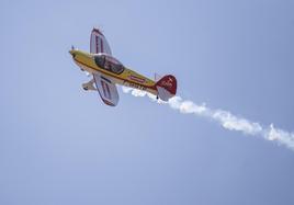 Acrobacias en el aire durante la jornada de este sábado en el FIA.