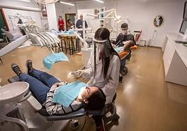 Uno de los ciclos sanitarios en el centro Ramón y Cajal de Granada.