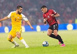 Myrto Uzuni, con Albania.