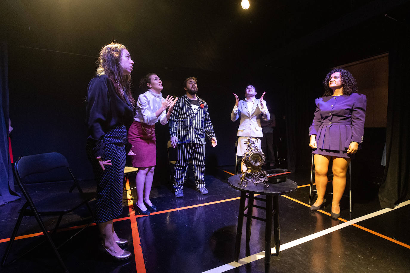 Imagen secundaria 1 - ;Los alumnos, preparados para la actuación de este sábado. 