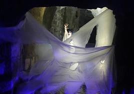 Inestable Teatro, en la Bóveda del Río Cerezuelo, en Cazorla.