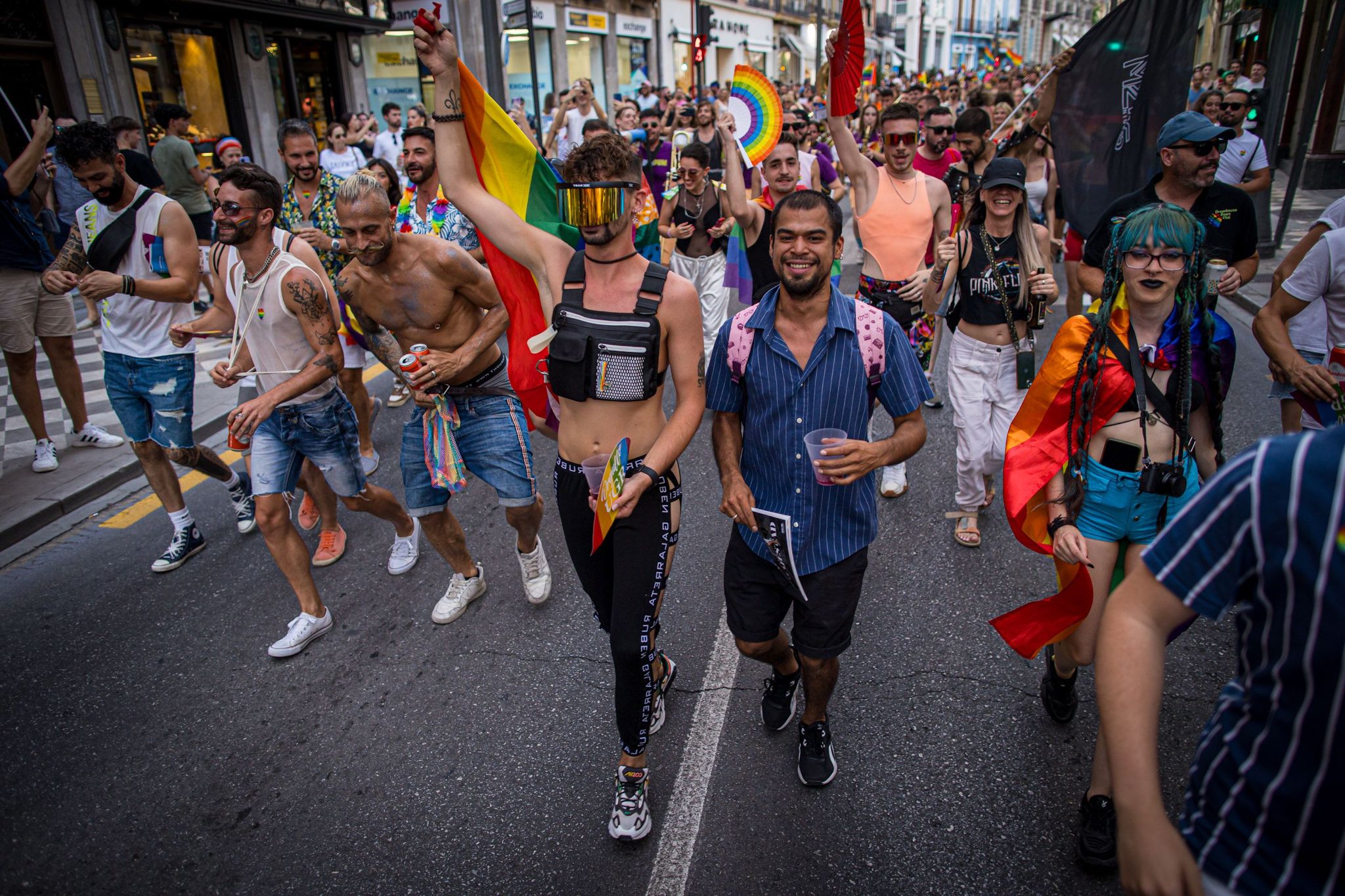 La manifestación del orgullo LGTBI de Granada, en imágenes