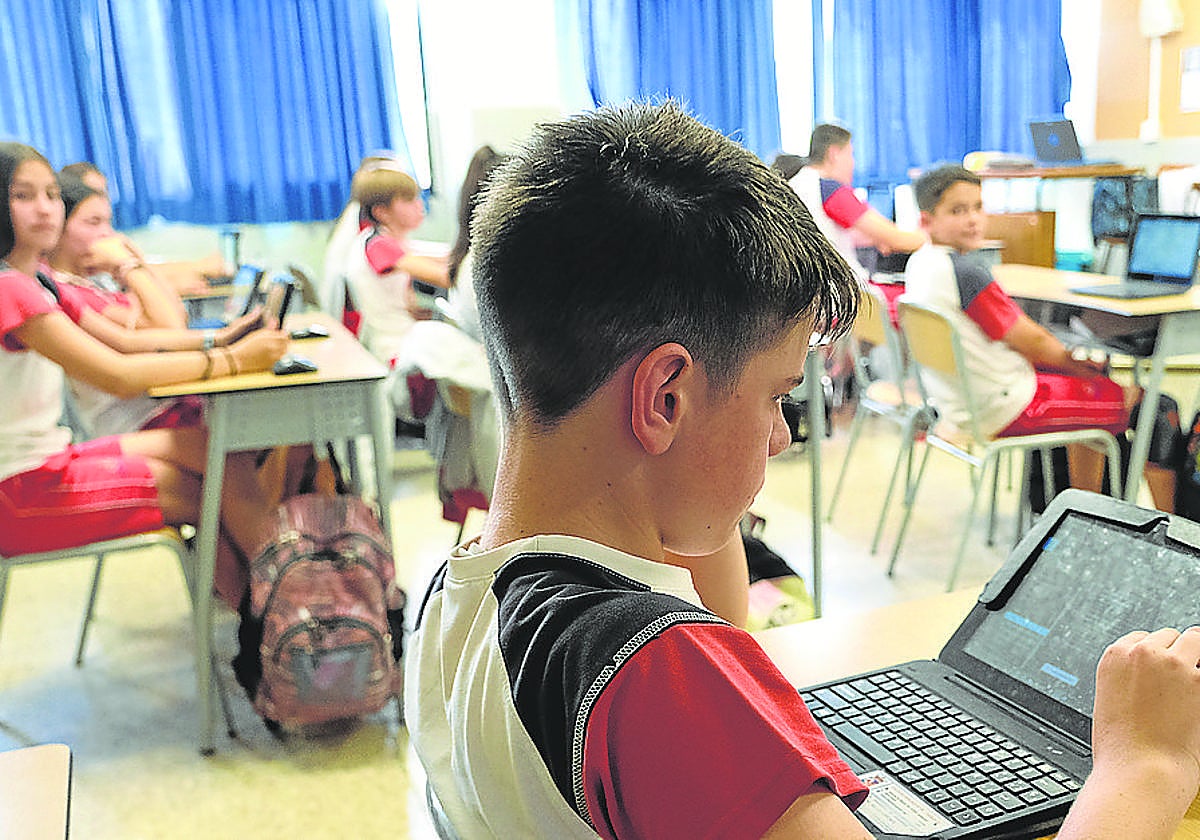 Proponen otro horario en los colegios porque el actual «no ayuda»