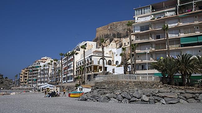 Imagen después - El antes y el después de las playas de Granada