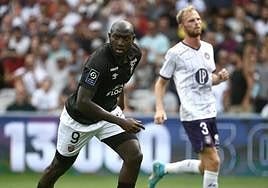 Ibrahima Koné puede ser el sustituto de El Bilal si el Everton paga los 40 kilos de cláusula.