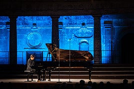 Perianes, durante su concierto en el Carlos V.