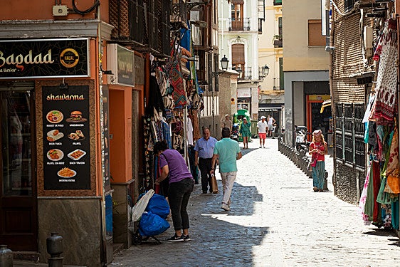 Fachadas de la calle Elvira, que es entorno BIC.