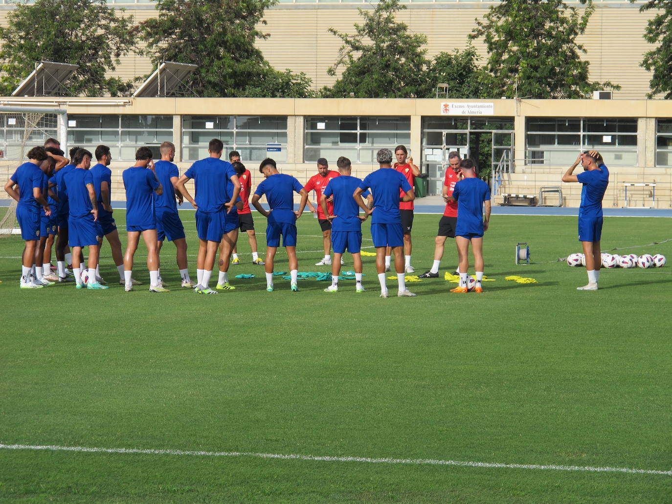 El primer entrenamiento de la UDA de Vicente Moreno, en imágenes