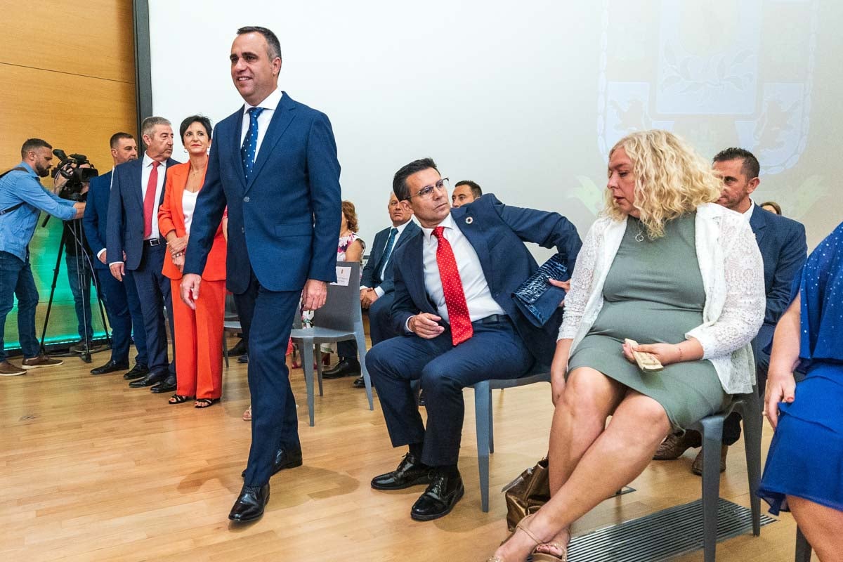 Las imágenes de la constitución de la Diputación de Granada