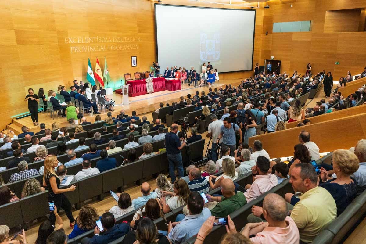 Las imágenes de la constitución de la Diputación de Granada