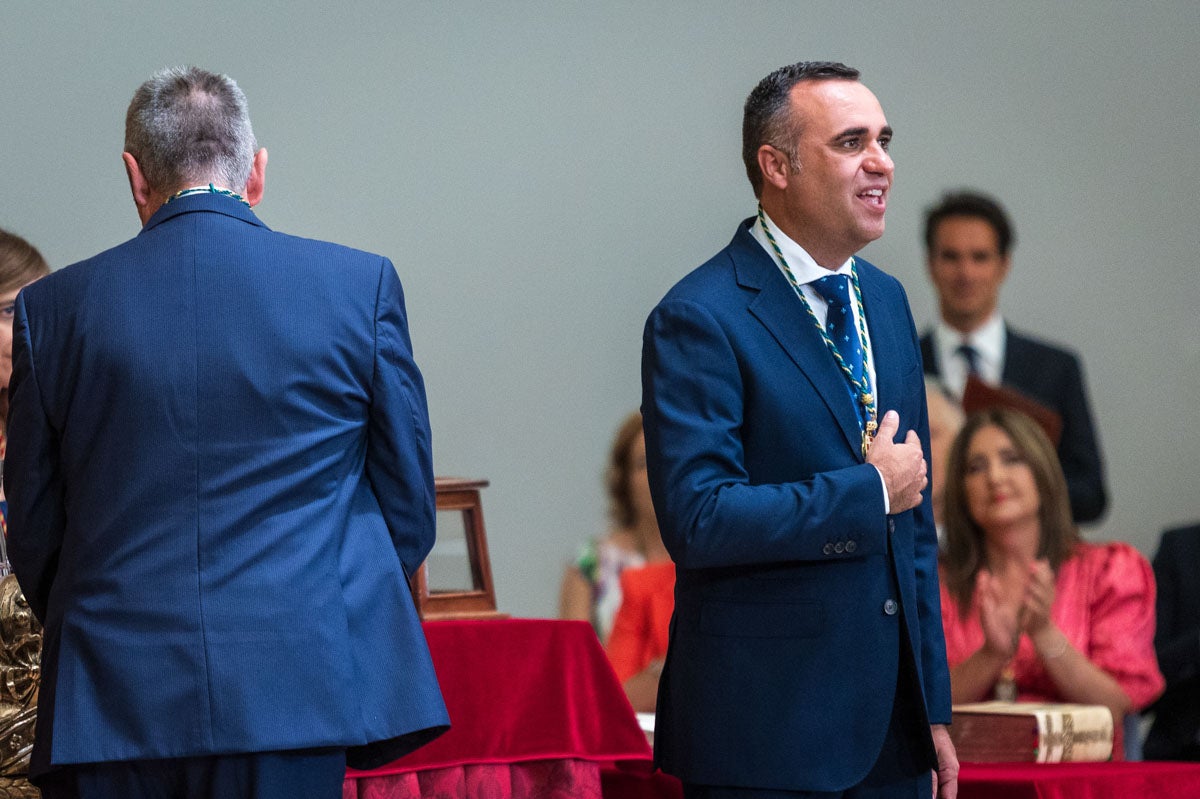 Las imágenes de la constitución de la Diputación de Granada