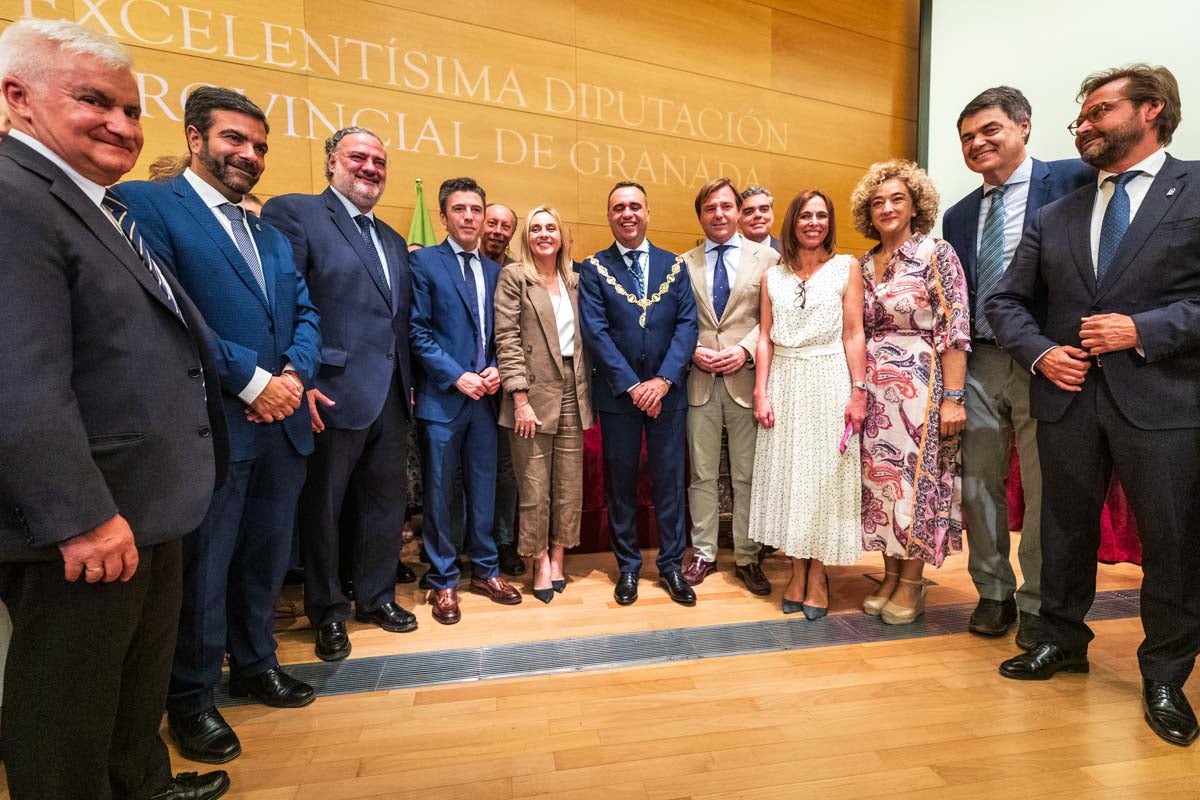 Las imágenes de la constitución de la Diputación de Granada