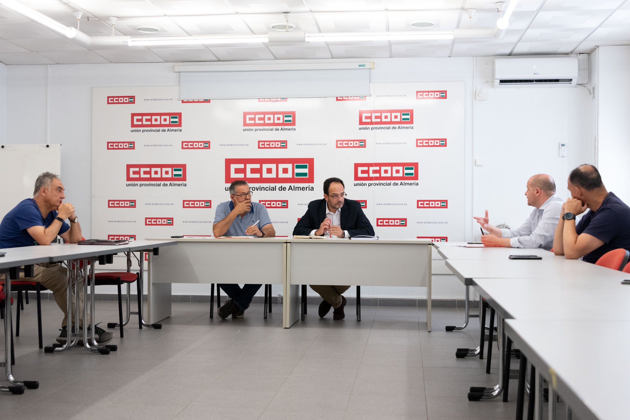 Reunión ayer entre Herando y los representantes de CCOO de Almería.