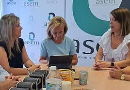 Dirigentes el PP, con responsables de ASEM.