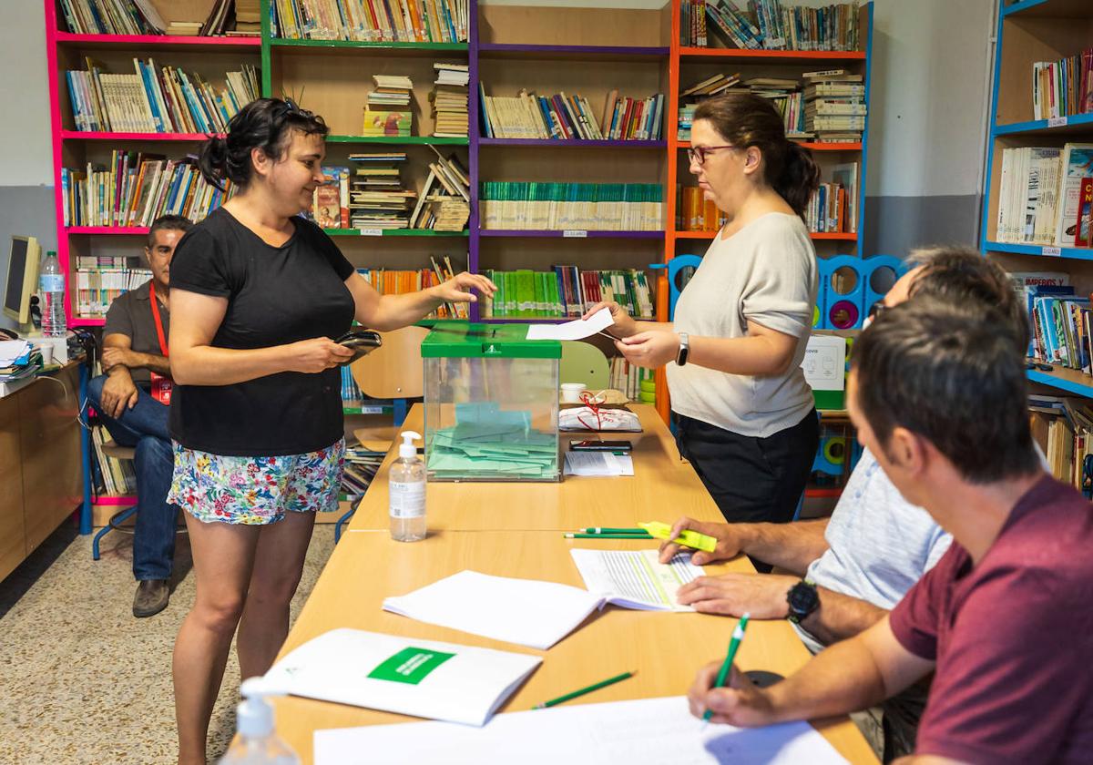 La Junta Electoral de Granada registra 1.500 renuncias para las mesas electorales