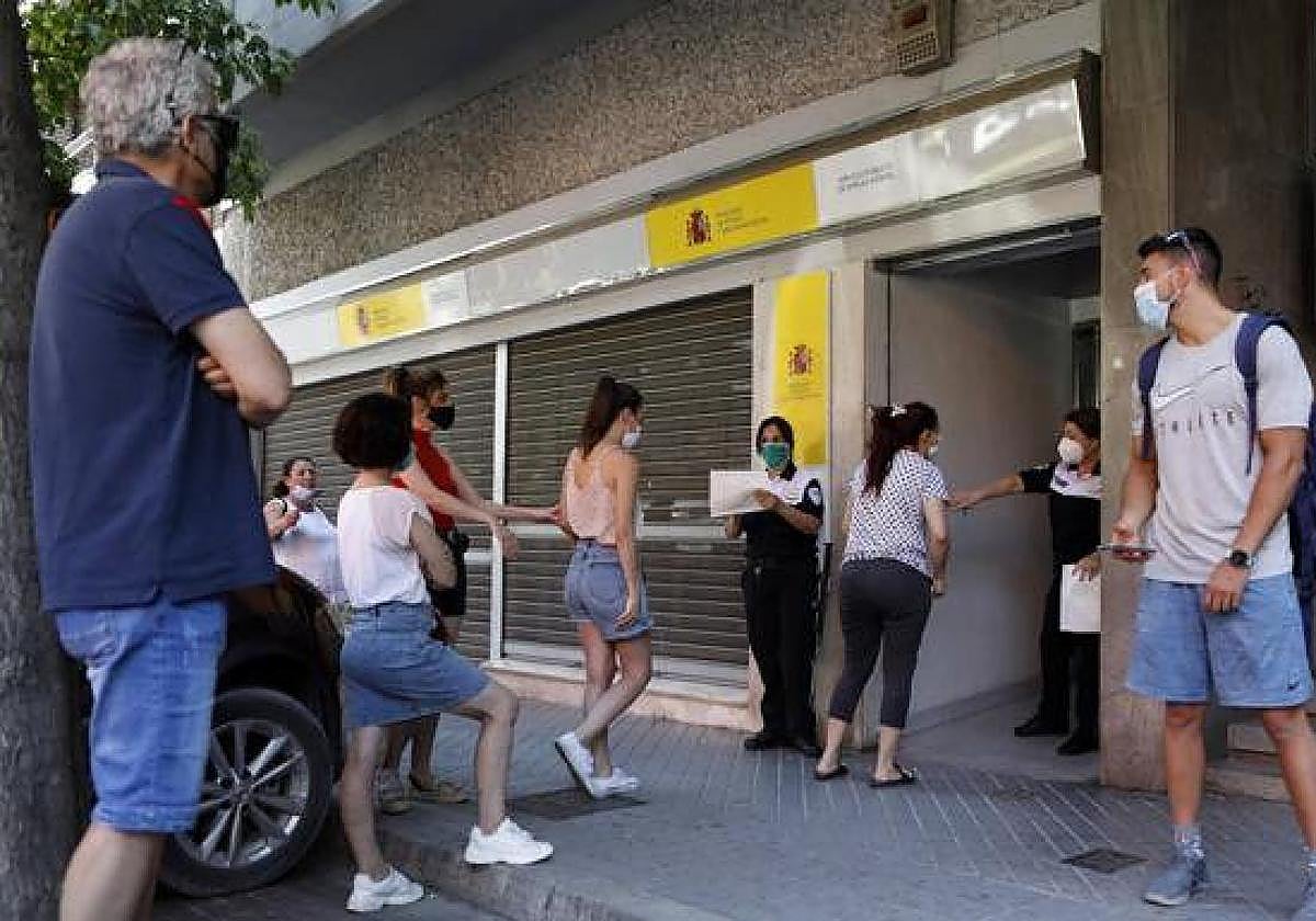 Este es el motivo por el que el SEPE puede quitar el paro a los desempleados con hijos.