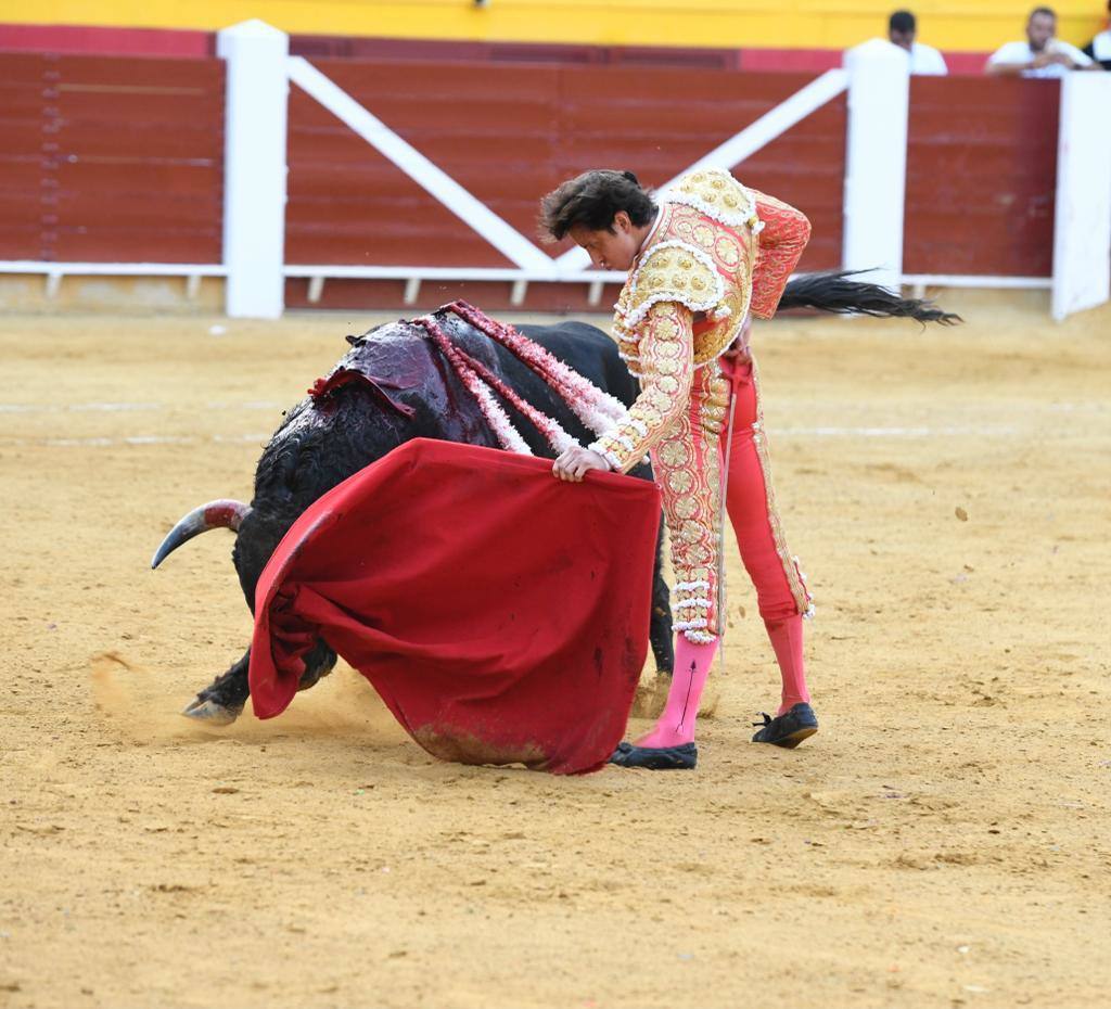 Lo mejor de la tarde de toros en Roquetas de Mar en fotos