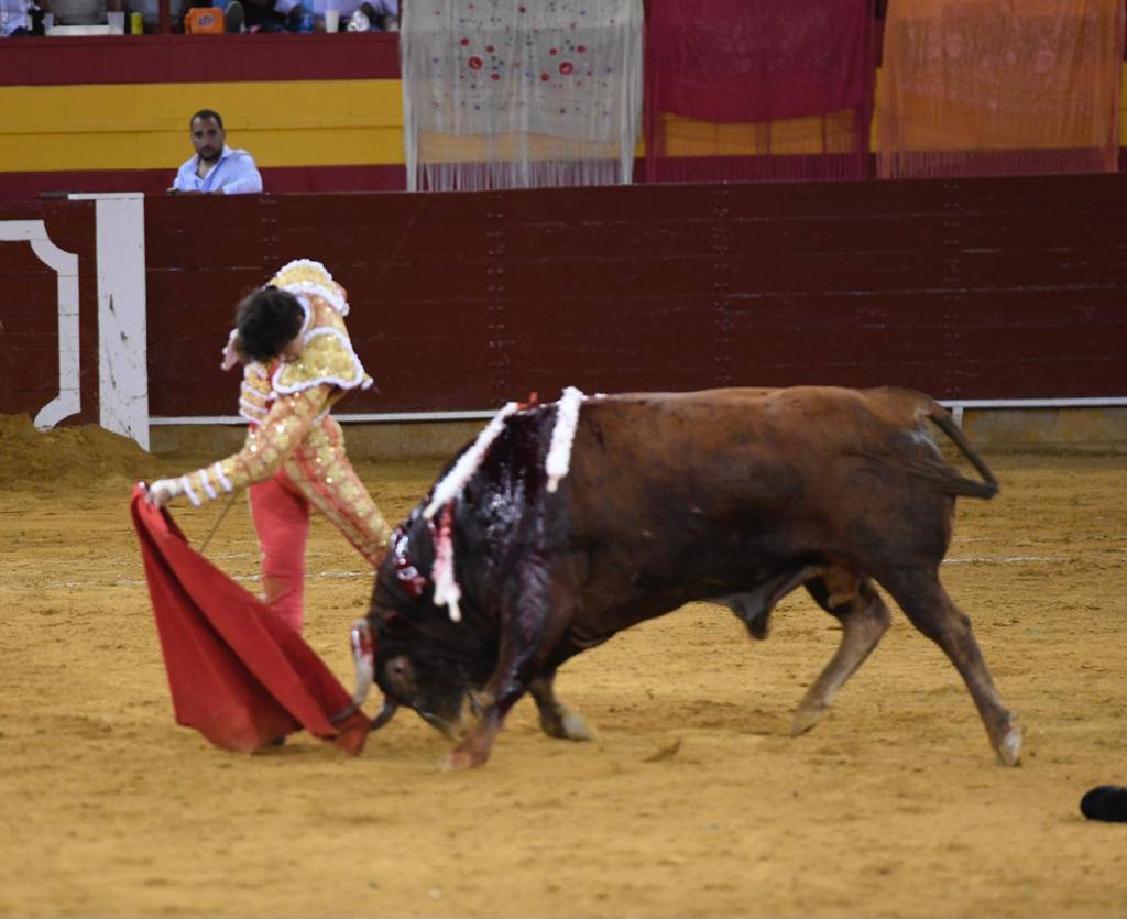 Lo mejor de la tarde de toros en Roquetas de Mar en fotos