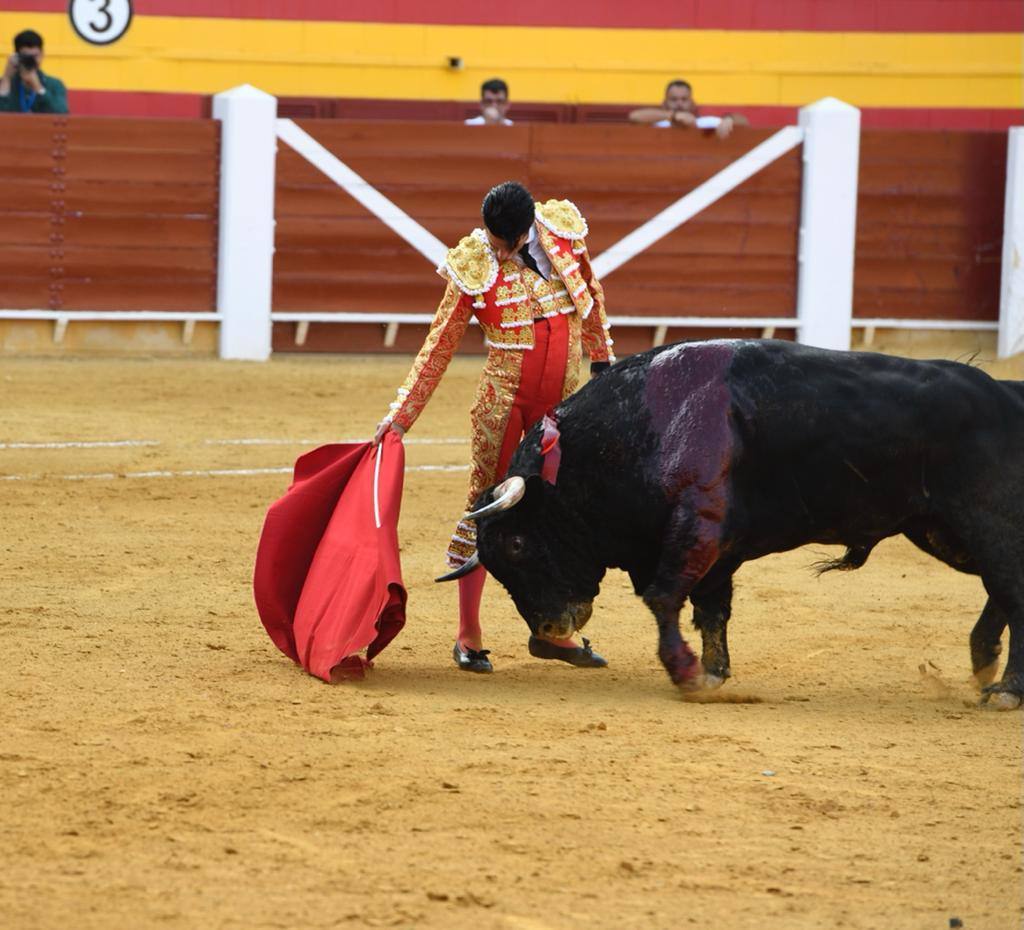 Lo mejor de la tarde de toros en Roquetas de Mar en fotos