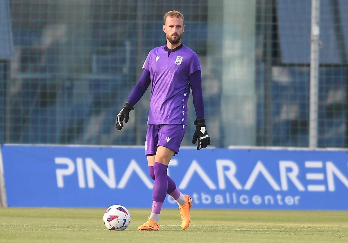 Aarón Escandell, durante un partido con el Cartagena.