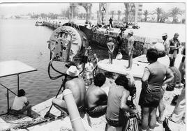 Rodaje de 'Verano azul' en el puerto de Motril, en 1980.