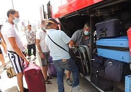 Vendimiadores jienenses en 2021 partiendo hacia Francia.