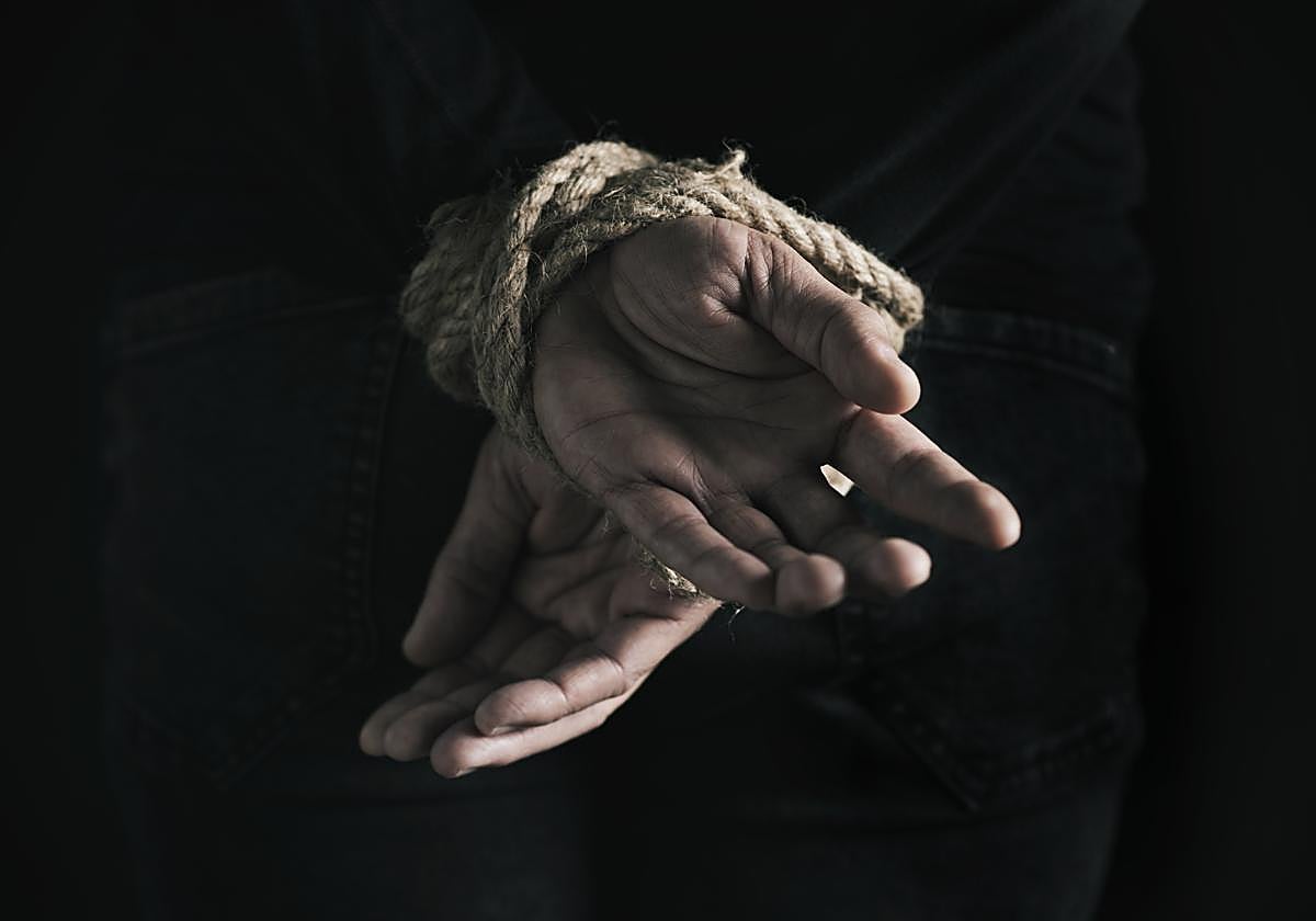 Un vecino de Churriana fue torturado por siete personas.