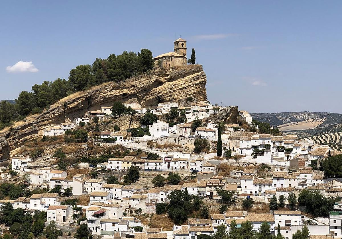 Cazan al ladrón de casas y negocios que ha desatado la alarma en Montefrío