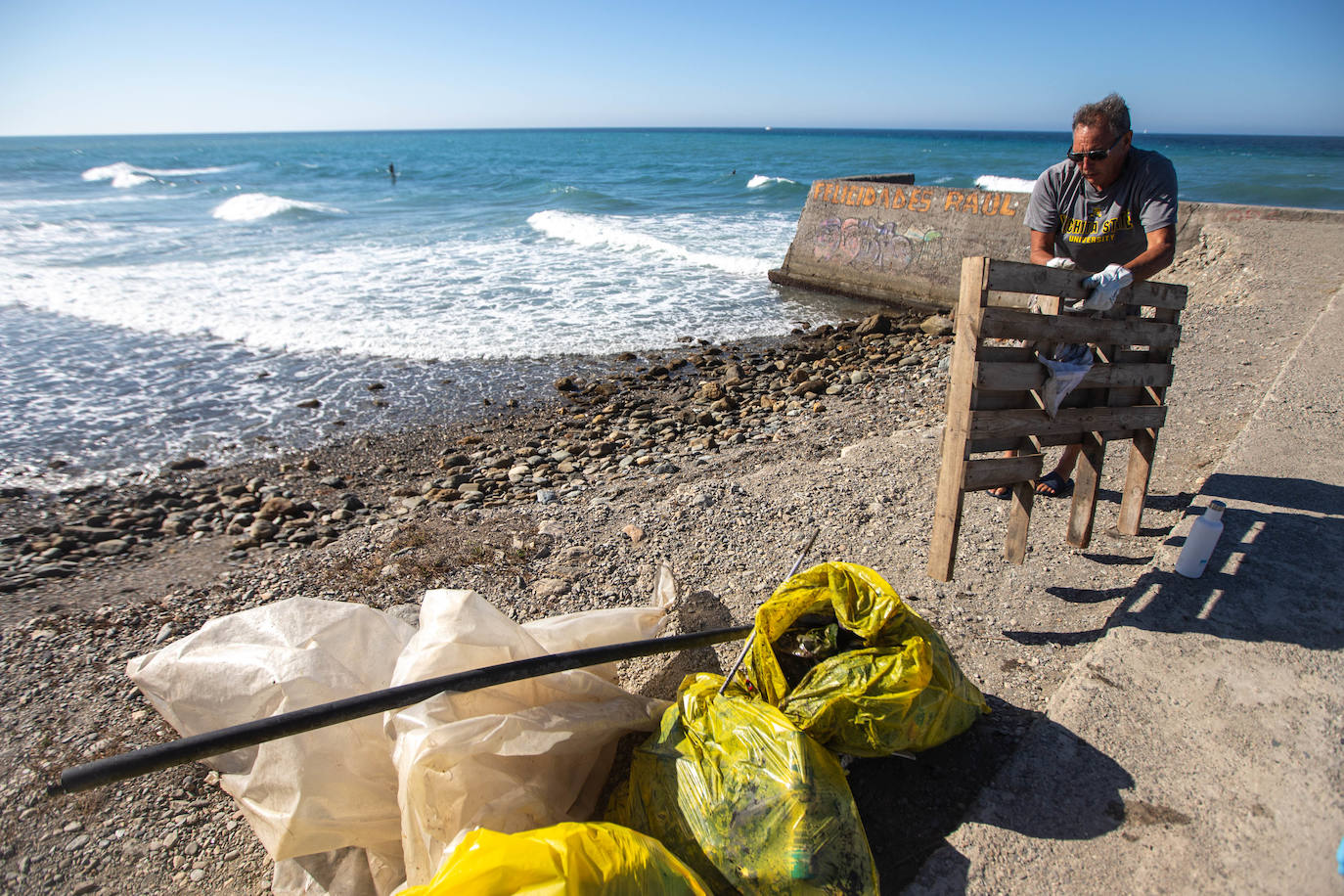 Las imágenes de la limpieza del Guadalfeo