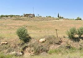 Muere un joven de 29 años al volcar con su tractor en Hernán del Valle.