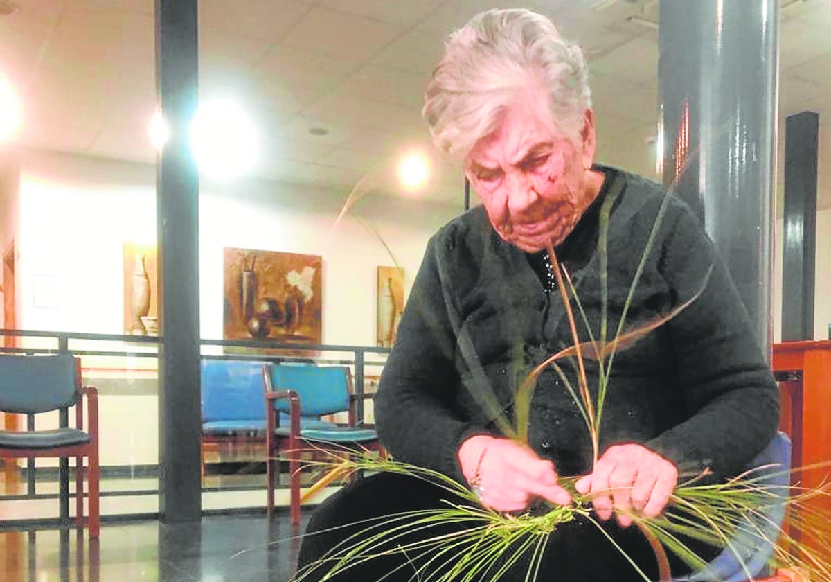 Ana María Nieto Rivas se ha ganado la vida con el esparto.