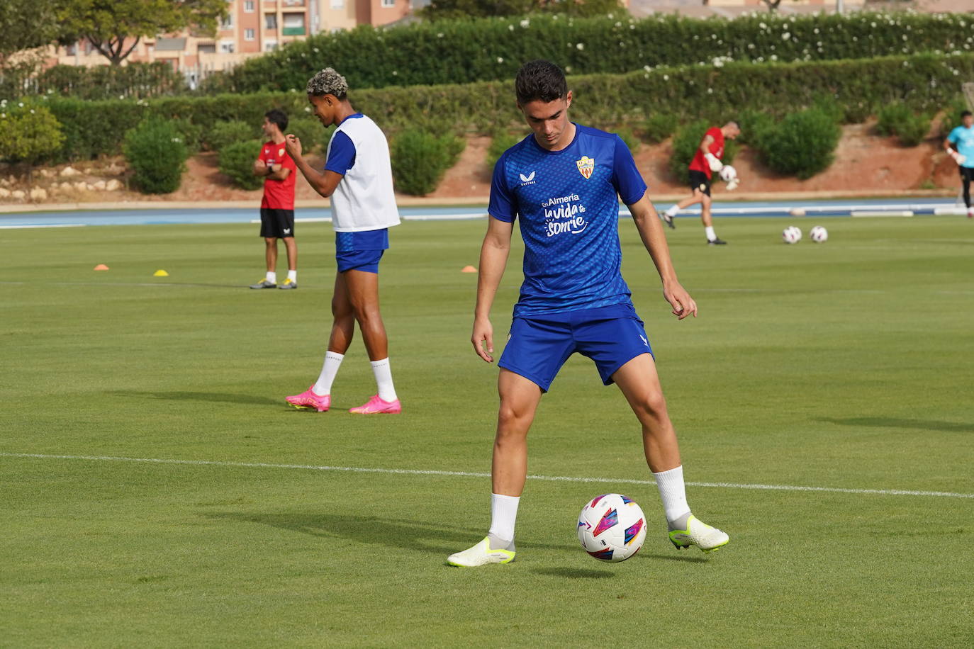 El Almería &#039;afila las garras&#039; para su primer partido de Liga