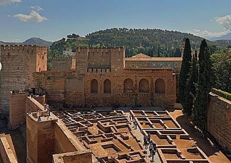 Imagen secundaria 1 - Otras de sus publicaciones.