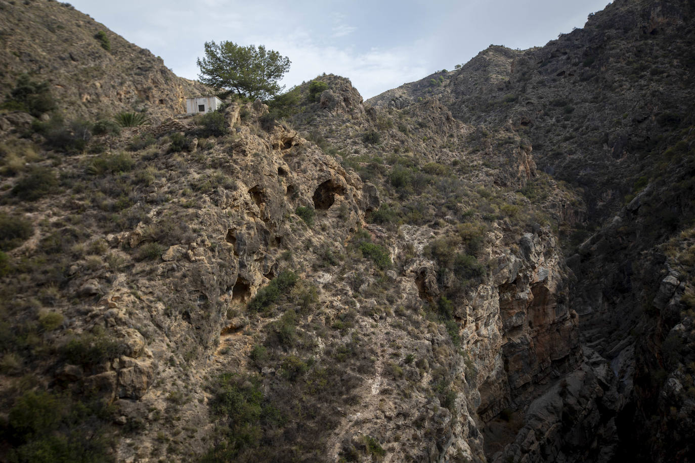 Las imágenes de la imponente Cueva de los Murciélagos de Granada